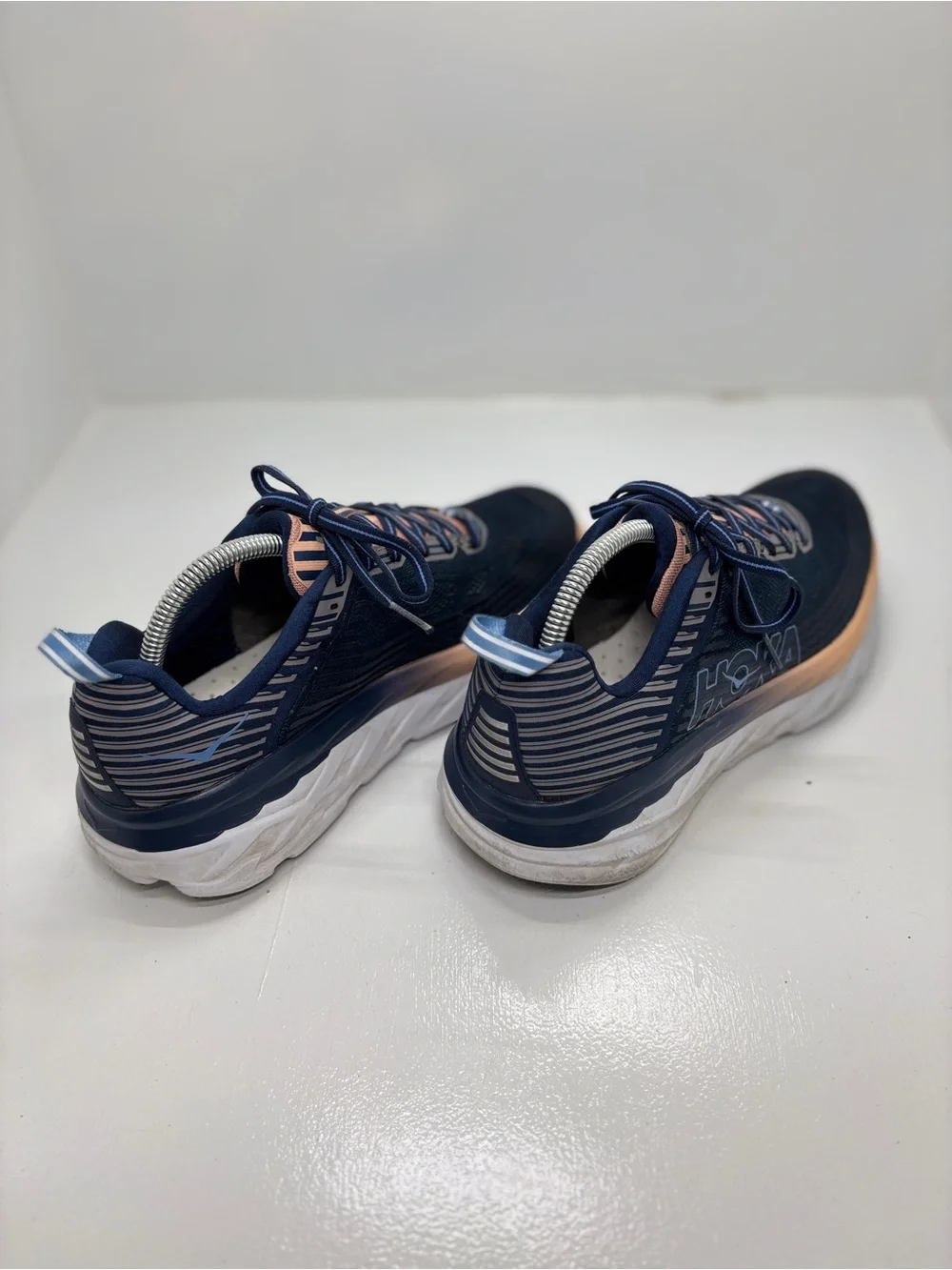 HOKA One One Bondi 6 Women’s 9.5 Wide D Navy Peach Running Shoes 1019270 MIDP